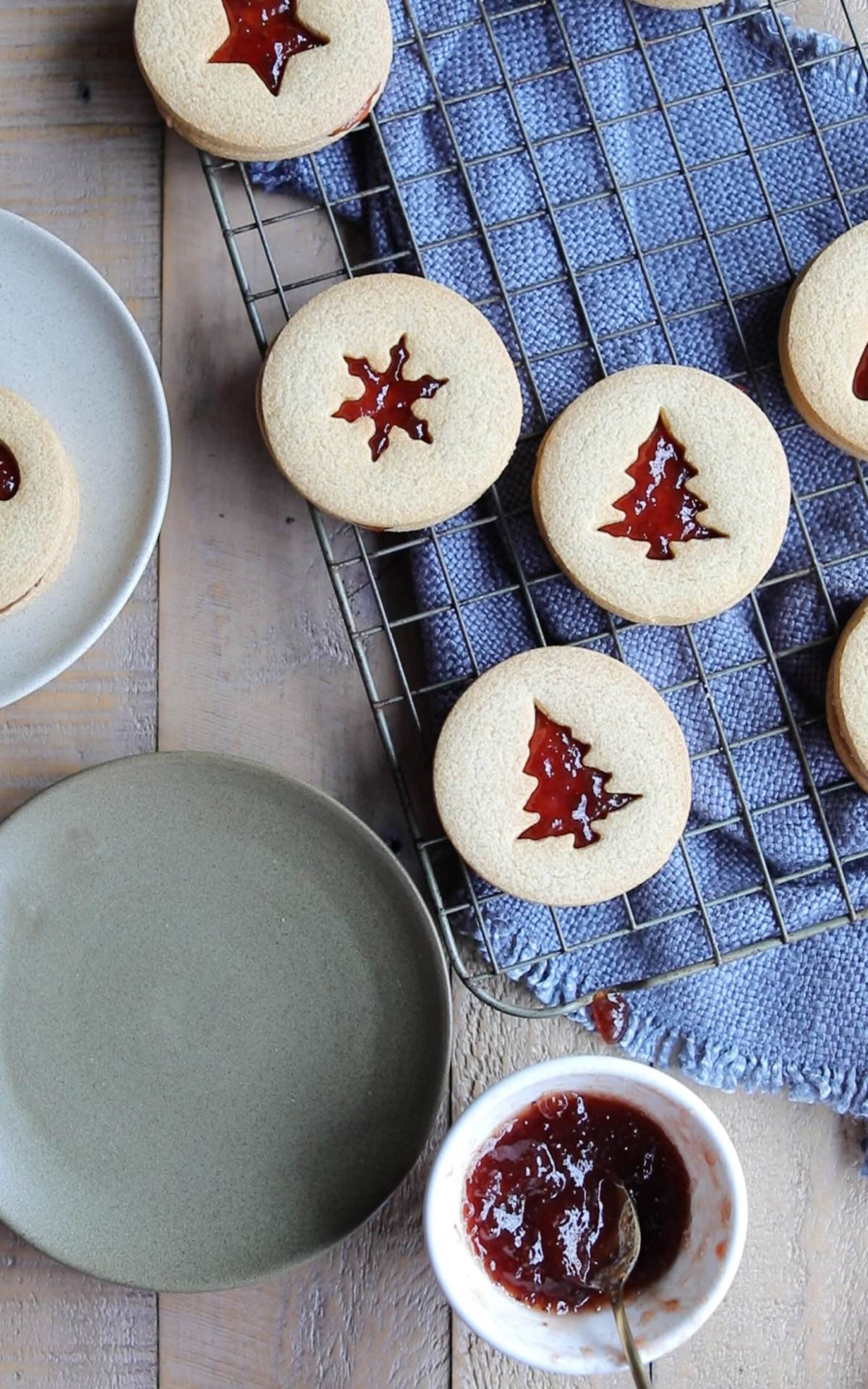 Bake Your Own Christmas Jammy Dodger Recipe