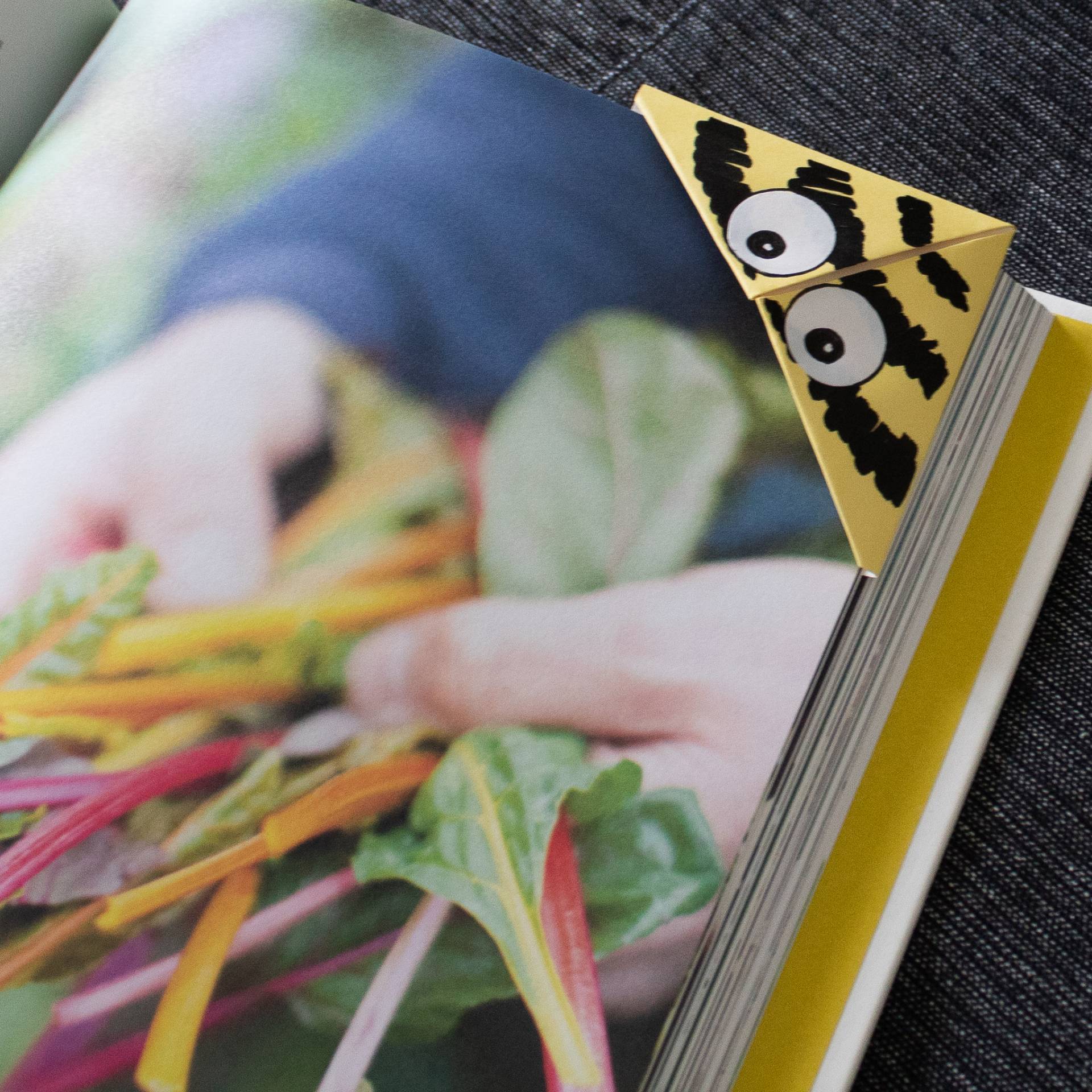 bumble bee bookmarks