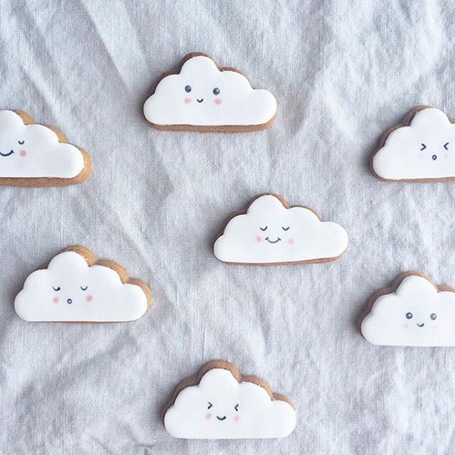 D r e a m i n g Throwback to these cute clouds ️