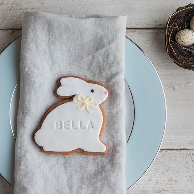 personalised bunny biscuit, easter biscuit ideas, hand made bunny biscuits, bunny iced biscuits