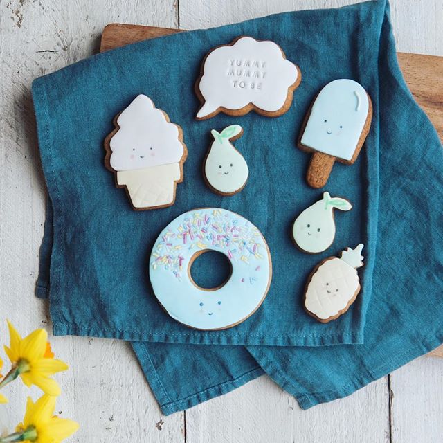 Biscuit gift for a mum to be, great baby shower gift, unquie gift ideas