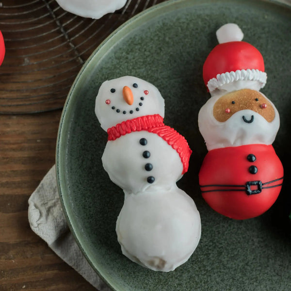 Christmas Iced Bun Baking Kit
