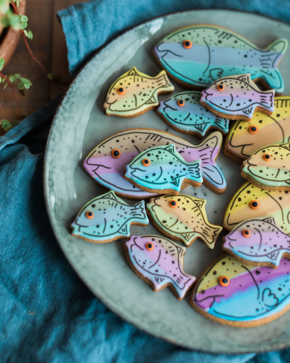 Honeywell Bakes Jar of fish-shaped cookies with a 'Graham, You're Fin-tastic!' tag on a blue towel.