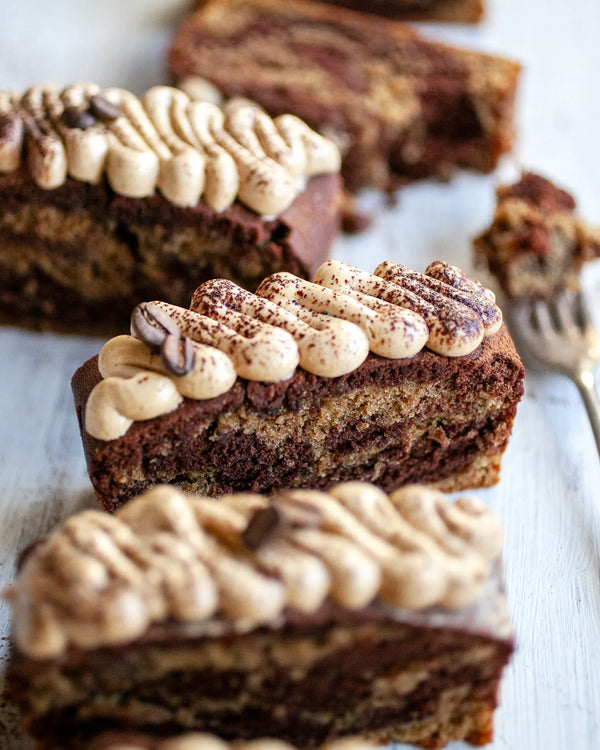 Honeywell Bakes Bakers Club Subscription, Chocolate marble cake with piped icing